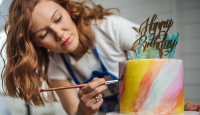 STC Cake Decorating Professional Skills Painting On Cakes