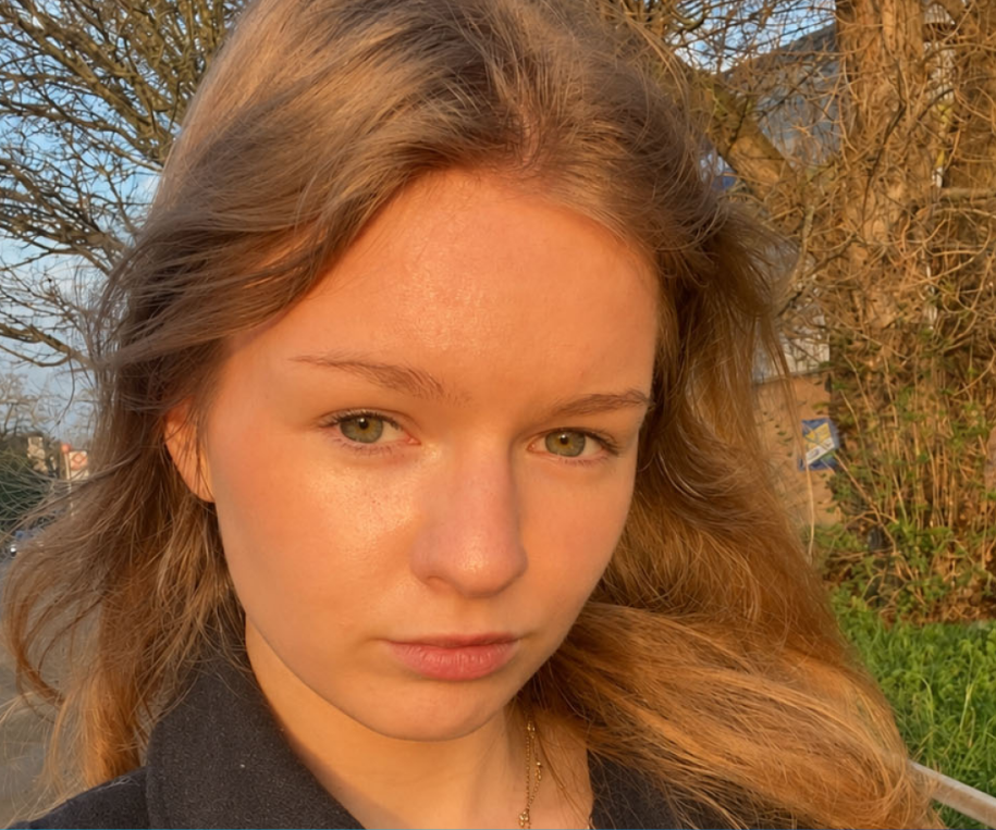 BTEC Travel with Aviation student Anna gained D*D*D, equivalent to 2 A* grades and 1 at A Level and is off to Oxford Brookes University to study BSc (Hons) International Hospitality and Tourism Management