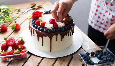 Cake Decorating Masterclasses – Cutter & Squidge